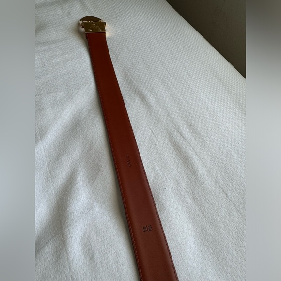 Firm price🔥LV womens Belt (110 or 44 size) - Picture 7 of 17